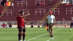 Bernardo Cuesta y su festejo por la vuelta al gol.