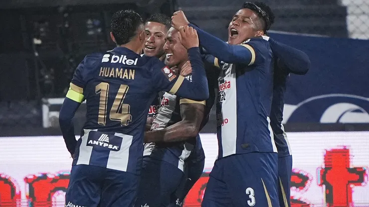 Alianza Lima celebrando.