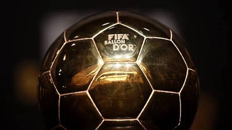 ¿Qué futbolistas peruanos fueron nominados al Balón de Oro en la historia?