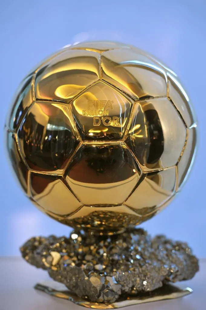 Así se ve el trofeo del Balón de Oro.  (Photo by Pascal Le Segretain/Getty Images)