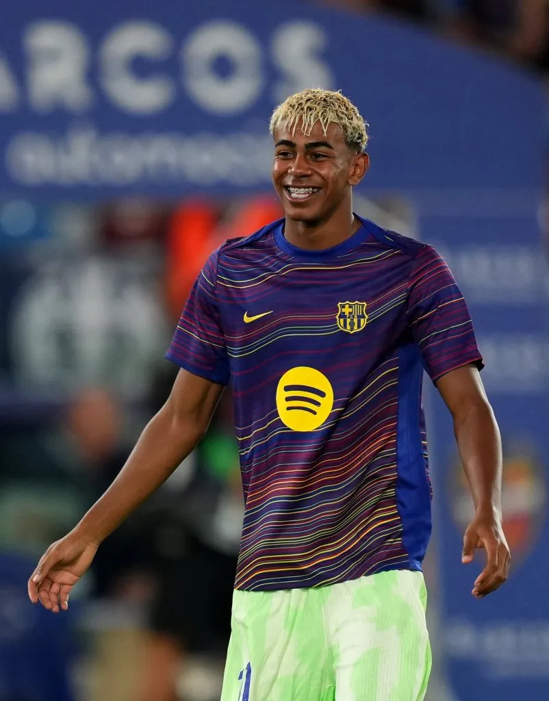 Lamine Yamal es uno de los candidatos a ganar el Balón de Oro. (Photo by Alex Caparros/Getty Images)