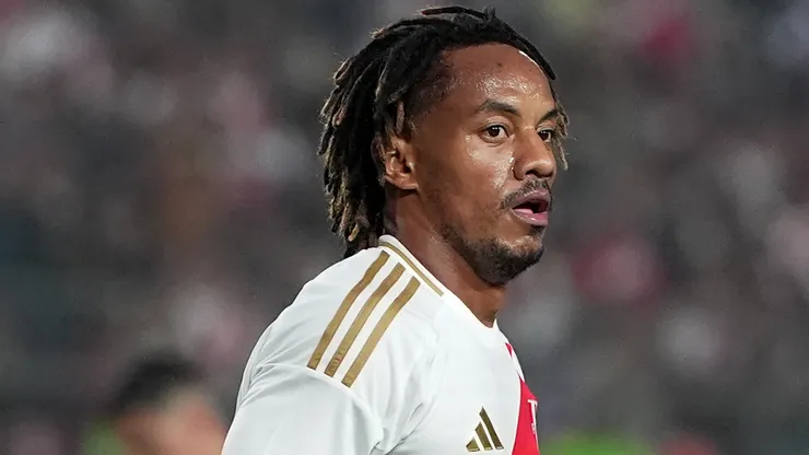 André Carrillo.