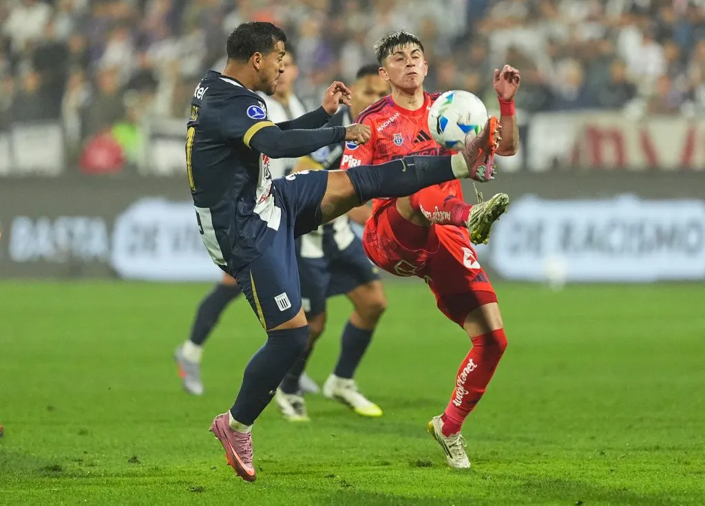 Hoy veremos el Alianza Lima vs. Universidad de Chile desde Coquimbo. (Photo by Raul Sifuentes/Getty Images)