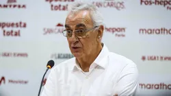 Jorge Fossati, DT de Universitario.