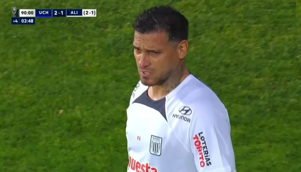 La foto viral de Trauco en los minutos finales del Alianza vs. U. de Chile. (Foto: Producción Bolavip)