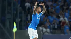 Napoli busca vencer a Milan y seguir en lo más alto.