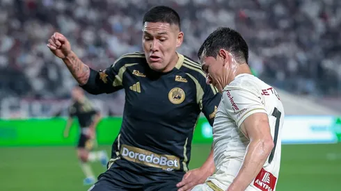 Jairo Vélez vs. Cusco FC.