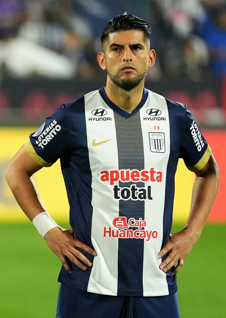 Carlos Zambrano en Alianza Lima este 2025. (Photo by Raul Sifuentes/Getty Images)