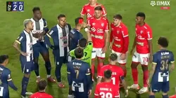 Roja a Carlos Zambrano.