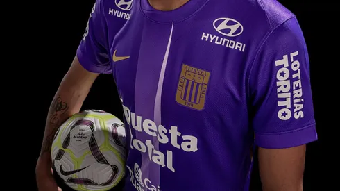 Alianza Lima usa camiseta morada.