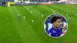 Paolo Guerrero y detrás la acción anulada a su gol anotado hoy en Matute.