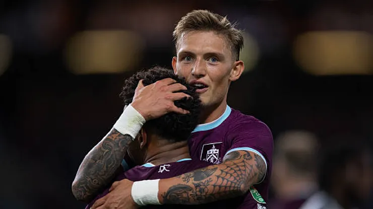Oliver Sonne sufre con la nueva decisión de Burnley en Premier League.