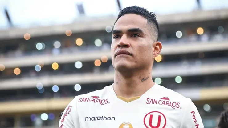 Anderson Santamaría con camiseta de Universitario.