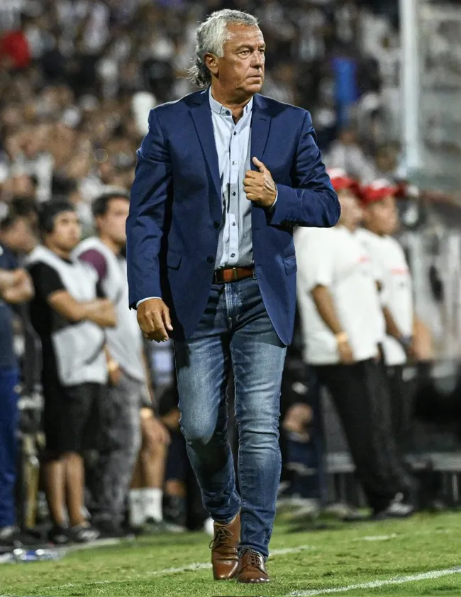 Néstor Gorosito actual entrenador de Alianza Lima. (Foto: X).