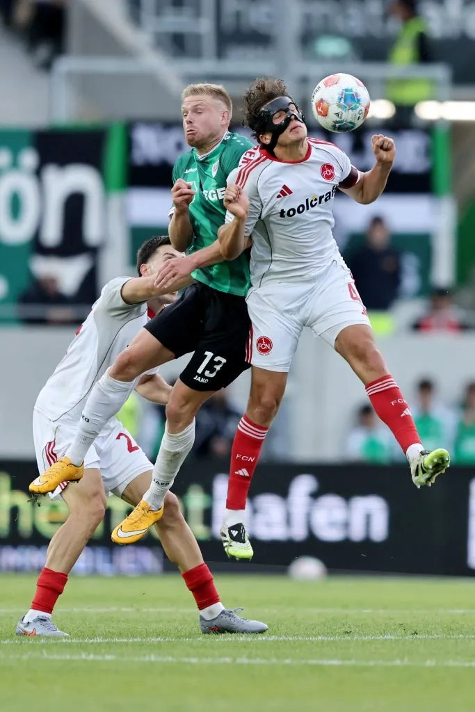 Fabio Gruber es capitán del FC Nürnberg. (Photo by Christof Koepsel/Getty Images)