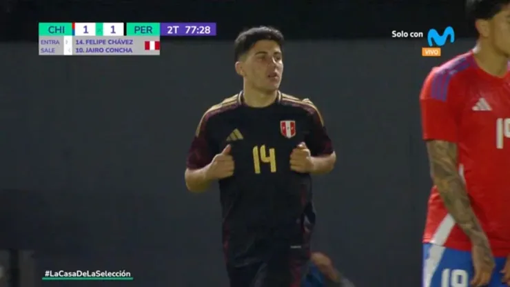 Felipe Chávez ingresando al Chile vs. Perú.