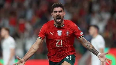 El grito de Rúben Neves tras el agónico gol para el triunfo de Portugal.