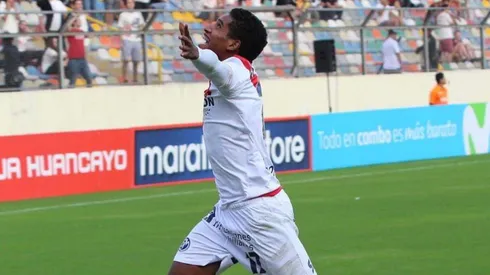 Promesa del fútbol peruano detenida por extorsión.