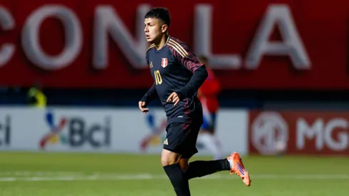 Jairo Concha, volante de Perú.