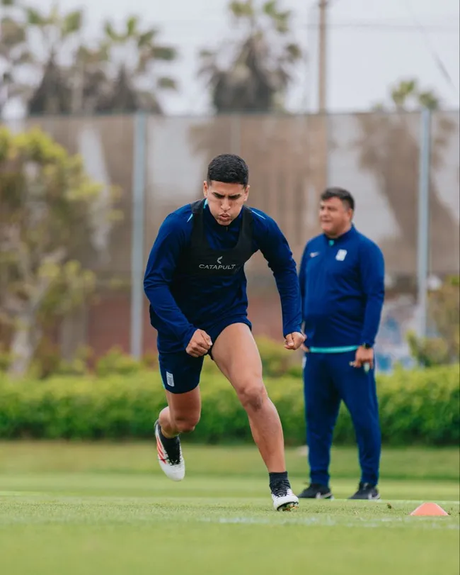 Alianza Lima sigue trabajando para la Liga 1. (Foto: X).