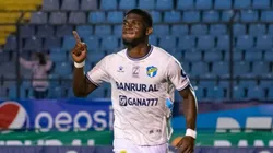 Azarías Londoño, actual delantero de U. Católica de Ecuador.