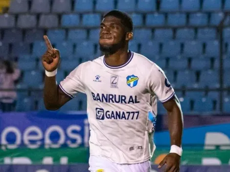 Fue rival de Alianza, vale casi un millón de euros y llegaría para jubilar a Barcos y Guerrero