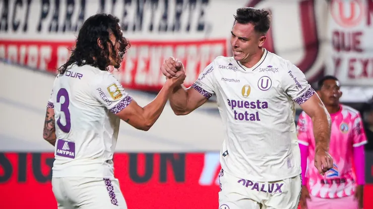 Williams Riverso celebrando con Diego Churín.