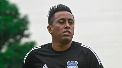 Christian Cueva entrenando en Emelec.