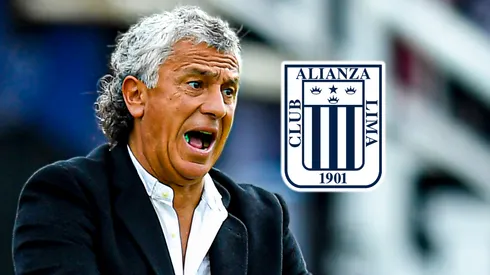Néstor Gorosito y el escudo de Alianza Lima.