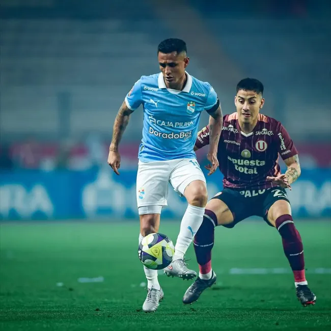 Yotún jugando en el Universitario vs. Sporting Cristal. (Foto: Sporting Cristal)