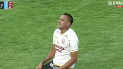 Álex Valera, arrodillado luego del gol del título para Universitario.