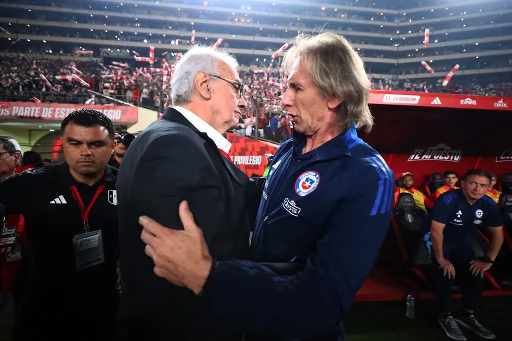 Ricardo Gareca enfrentando al Perú de Jorge Fossati. (Photo by Daniel Apuy/Getty Images)