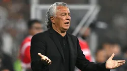 Néstor Gorosito partió a Argentina tras ser despedido de Alianza Lima.