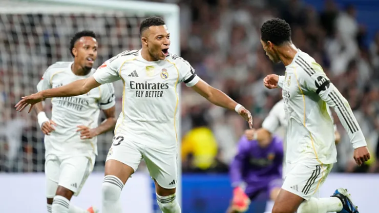 Kylian Mbappé y Jude Bellingham celebrando.