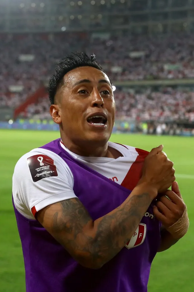 Christian Cueva jugando con Peru en el repechaje internacional. (Photo by Leonardo Fernandez/Getty Images)
