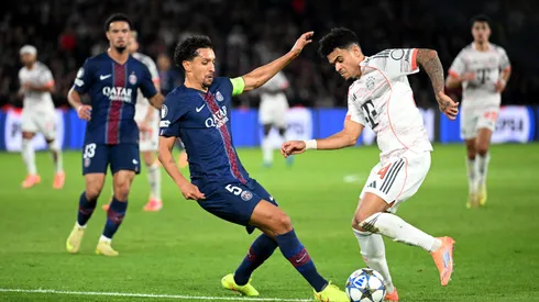 Luis Díaz, en una jugada contra Marquinhos en PSG vs. Bayern.