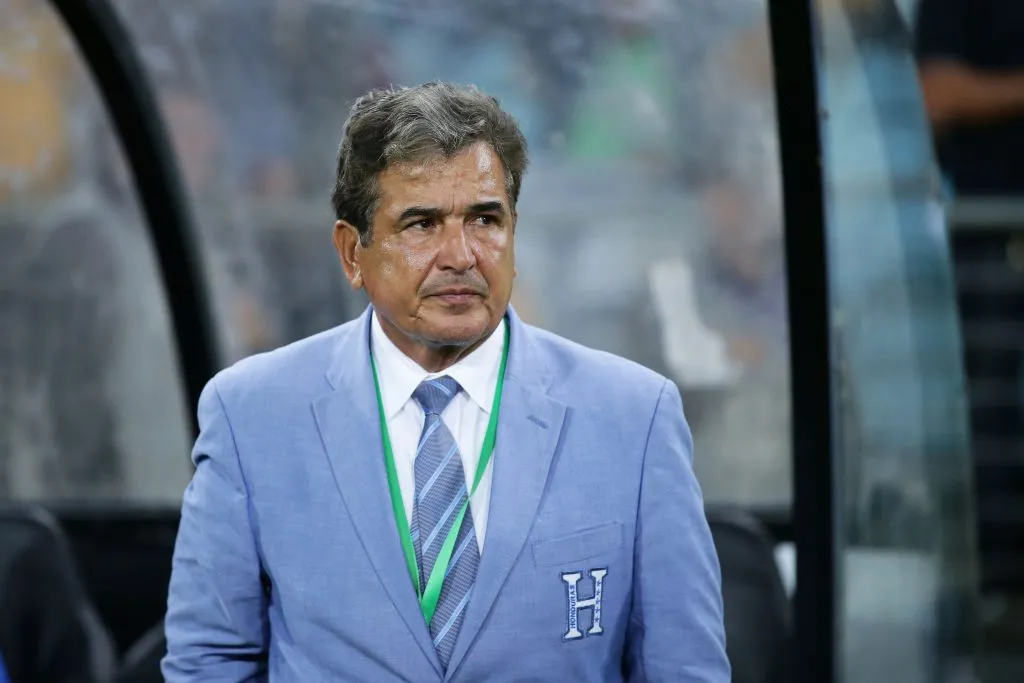 Jorge Luis Pinto trabajando con Honduras.  (Photo by Matt King/Getty Images)