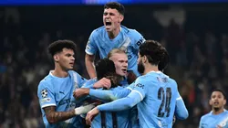 Jugadores de Manchester City celebrando.