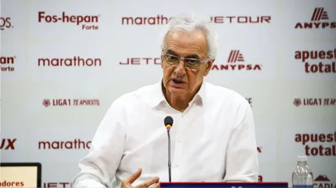 Jorge Fossati, DT de Universitario.