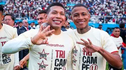 Edison Flores y Andy Polo en Universitario.