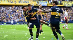 El festejo en Boca por el gol de Miguel Merentiel para el 2-0 ante River.