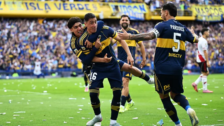 El festejo en Boca por el gol de Miguel Merentiel para el 2-0 ante River.