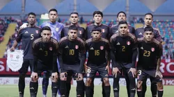 La Selección Peruana, en el último amistoso ante Chile.