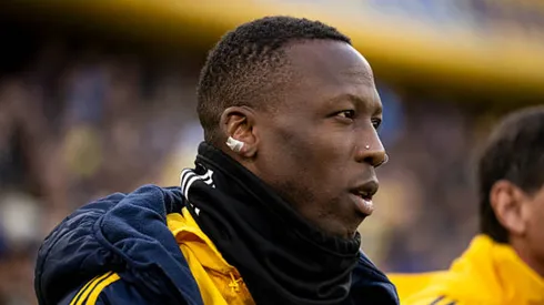 Alianza Lima viaja a Argentina por el fichaje de Luis Advíncula.