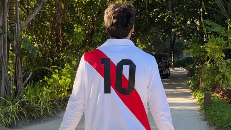 Matt Hummels con la camiseta de Perú.
