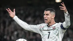 Con Cristiano Ronaldo expulsado, Portugal perdió 2-0 ante Irlanda.
