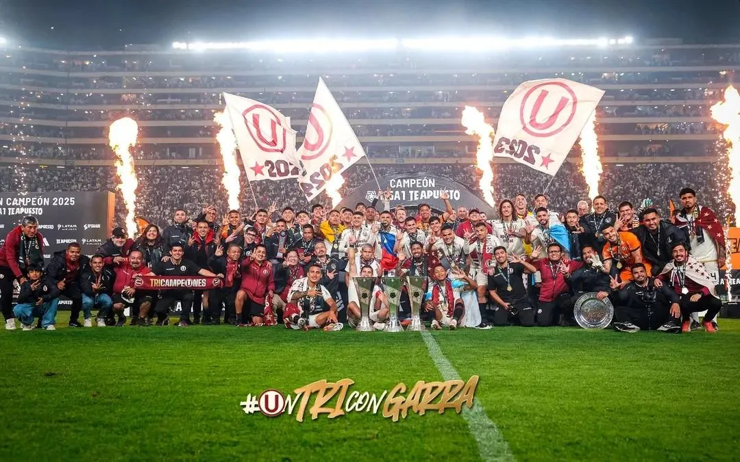 Universitario festejando el tricampeonato de la Liga 1. (Foto: Liga 1)