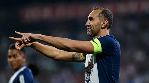 Hernán Barcos confirma futuro profesional con Alianza Lima.