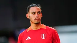 Erick Noriega jugando en la Selección Peruana.