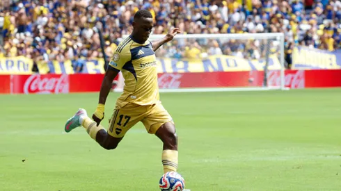 Luis Advíncula, actual defensor de Boca Juniors.